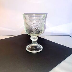 Indiana Glass Pebble Leaf Clear Wine Juice Glass 6 ounce  5 1/8" H